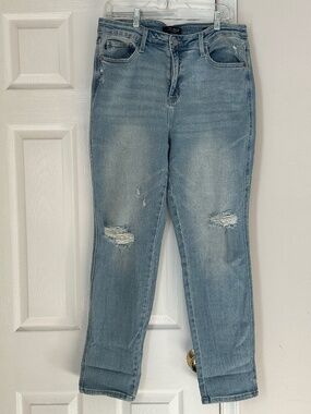 Judy Blue Plus Boyfriend Fit Jeans 15/32 Medium Wash Distressing Star Detail